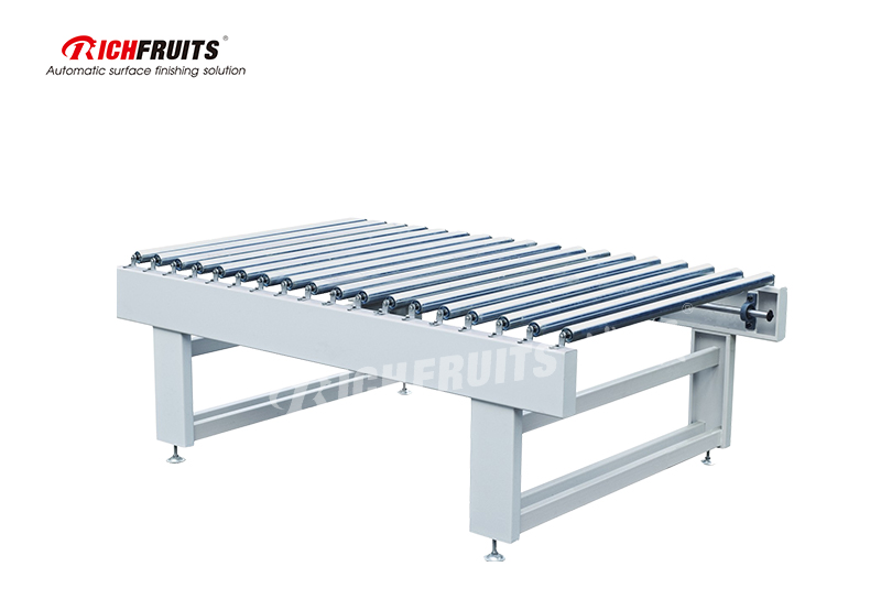 8、Roller conveyor